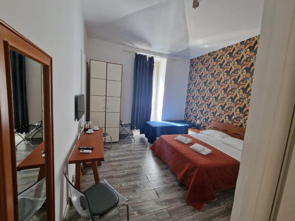 Roma Story Hotel Bagian luar foto